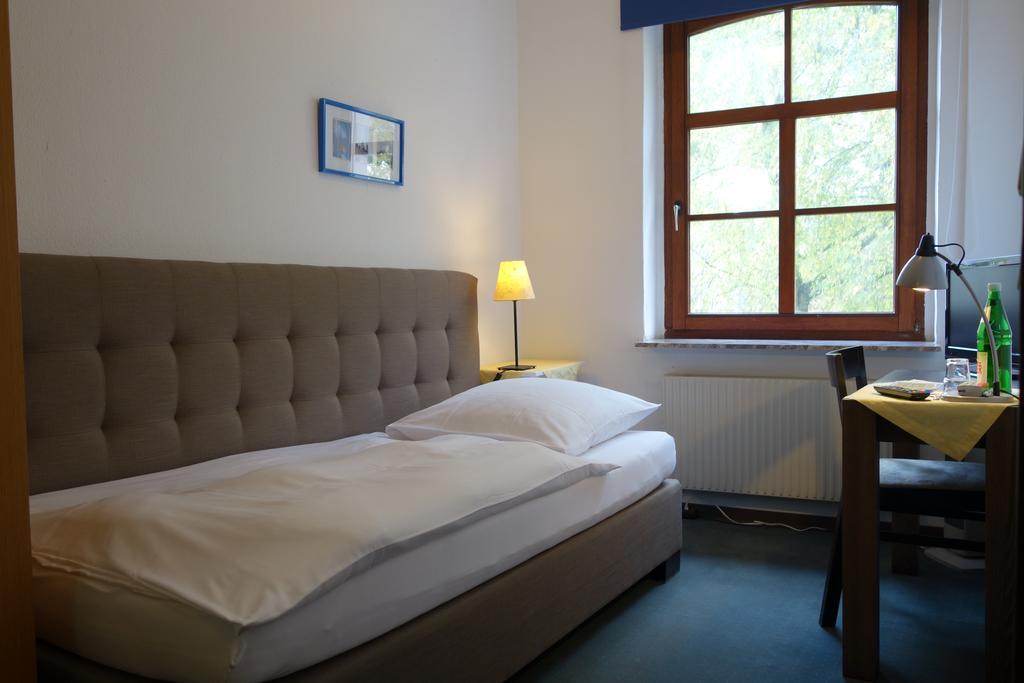 Pension Am Helenenwall Cologne Exterior photo